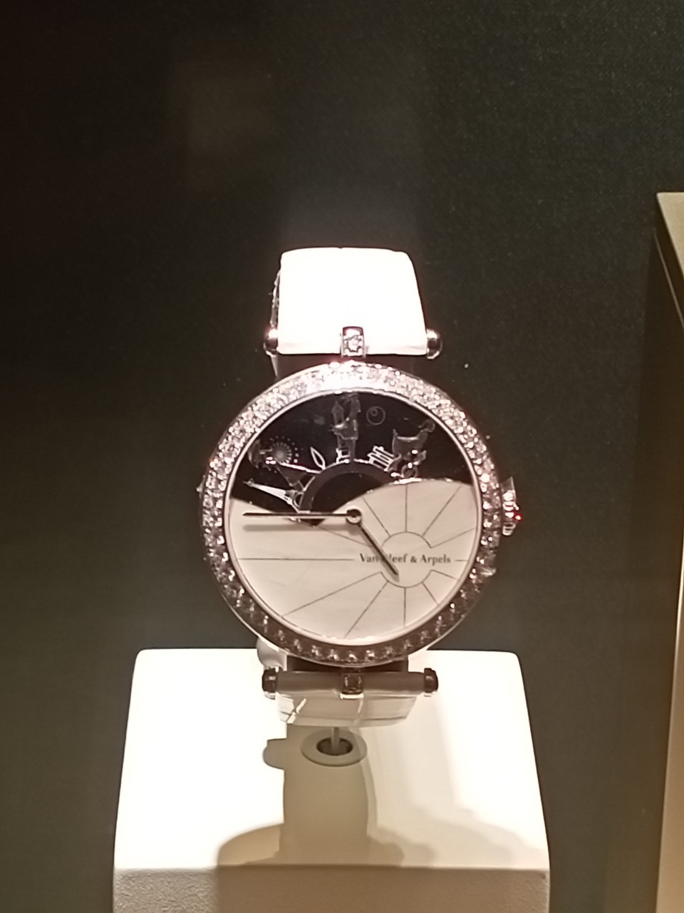 名錶借款-590鴻泰當舖提供永和名錶借款,新北市名錶借款,永和當舖,中和手錶借款,新店,板橋勞力士名錶借款,台北市百達翡麗名錶借款,公館名錶車借款,土城ＡＰ愛彼錶借款,新莊 IWC萬國手錶借款,頂溪站附近手錶借款,新店汽名錶勞力士典當,三重,新莊,土城,蘆洲,樹林,中正區,大安區OMEGA歐米茄借款,文山區,景美區,木柵區,萬華區,新北市Piaget伯爵表借款,台北推薦當鋪名錶借款,新北市低利息名錶借款,永和手錶借款轉當降息,永和地區如有名錶借款25