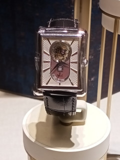 名錶借款-590鴻泰當舖提供永和名錶借款,新北市名錶借款,永和當舖,中和手錶借款,新店,板橋勞力士名錶借款,台北市百達翡麗名錶借款,公館名錶車借款,土城ＡＰ愛彼錶借款,新莊 IWC萬國手錶借款,頂溪站附近手錶借款,新店汽名錶勞力士典當,三重,新莊,土城,蘆洲,樹林,中正區,大安區OMEGA歐米茄借款,文山區,景美區,木柵區,萬華區,新北市Piaget伯爵表借款,台北推薦當鋪名錶借款,新北市低利息名錶借款,永和手錶借款轉當降息,永和地區如有名錶借款29